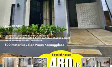 Rumah Nuansa Villa Lokasi di Karangploso