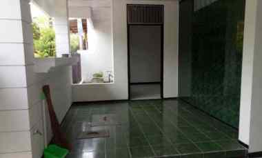 Rumah Nyaman di Wisma Permai Strategis