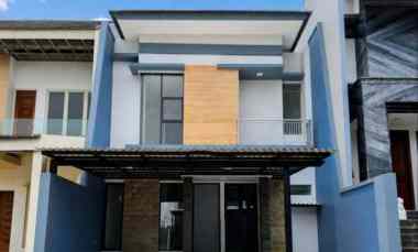 rumah pakuwon city minimalis siap huni