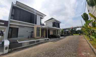 Rumah Palagan dekat Hotel Hyatt