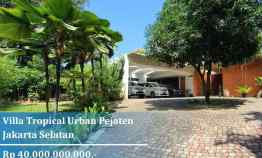 Rumah Mewah Pejaten Begaya Tropis dengan Halaman Luas