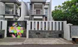 Rumah Baru di Pejaten Village Jakarta Selatan Bebas Banjir dekat Sekol