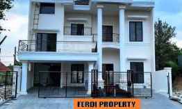 Rumah Mewah Kolam Renang Pribadi Kota Wisata Cibubur