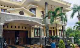 Rumah di Margonda 2 Lantai Hook Semi Furn dalam Perumahan Pesona Khayangan Margonda