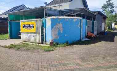 Rumah Pojok Griya Madani Kepanjen Malang