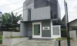 Rumah Cantik Desain Menarik dan Eksklusif di Pondok Bambu Jaktim