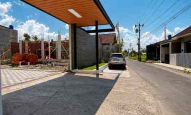 rumah premium dekat uii jogja