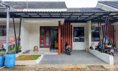 Rumah Rapi Terawat di Cluster Taman Sentani 2, Bekasi