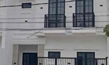 Rumah Raya Sutorejo, Baru, 2 Lantai, Row Jalan 5 Mobil