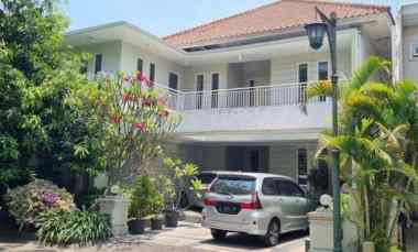 Rumah Regency 21 Semi Furnish, Carport 3 Mobil