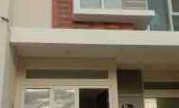 Dijual Rumah 2 Lantai dekat Pintu Tol Cakung di Rorotan Cilincing