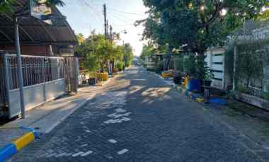 Rumah Rungkut Mapan, Row 2 Mobil Longgar, Bagus untuk Investasi