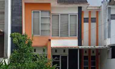 Rumah Sariwangi Regency Ada Taman Belakang