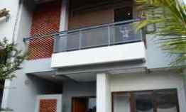 Hunian 2 Lt Desain Modern Tropis Bernuansa Resort di Sawangan Depok