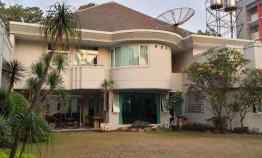 Rumah Lux Sayap Dago Strategis di Jantung Kota Bandung