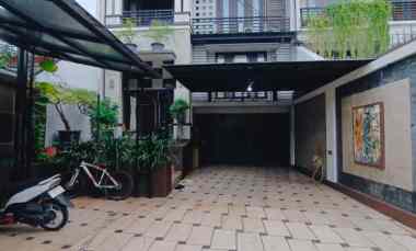 Rumah Dijual di Kebayoran Lama Jakarta Selatan