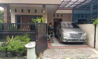 Rumah Second Sangat Layak Huni di Beji Depok