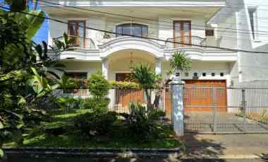 Rumah Second Spek Mewah di Pondok Kelapa Jaktim