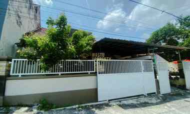 Rumah Second Tanah Luas dekat Kampus Ukrim Kalasan