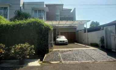 Rumah Secondary dalam Komplek di Rawamangun