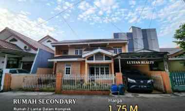 Rumah Secondary dalam Komplek Pondok Gede