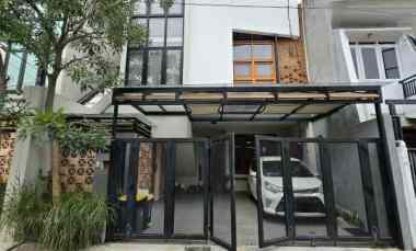 rumah secondary good condition di rawamangun