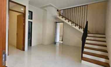 Rumah Sekelimus dekat Buah Batu, Kiaracondong Bandung