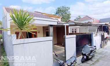 Rumah Seken Lahan Luas di Rangkapan Jaya Depok