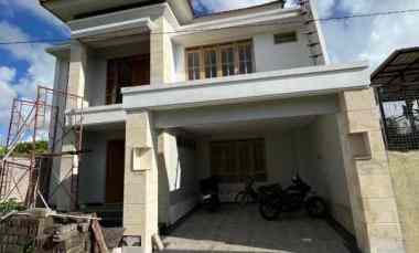 rumah semi hotel di bali