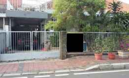 Rumah Strategis di Pinggir Jalan Kramat Senen