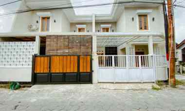 Rumah Siap Huni 2 Lantai Full Furnish dekat Kampus Upn