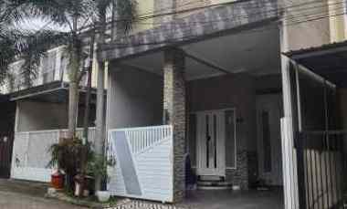 Rumah Siap Huni 3 Lantai dekat Kampus Polinema