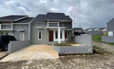 Rumah Dijual di Jalan Alternatif Kota Bukit Indah, Desa Cigelam, Purwakarta 41151