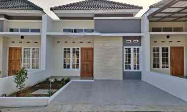 Rumah Siap Huni dalam Cluster di Banyumanik Semarang