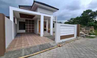 Rumah Siap Huni dalam Cluster Nyaman di Wedomartani