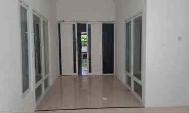 Rumah Siap Huni di Pondok Chandra dekat Club House