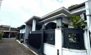 Rumah Dijual di SAWOJAJAR