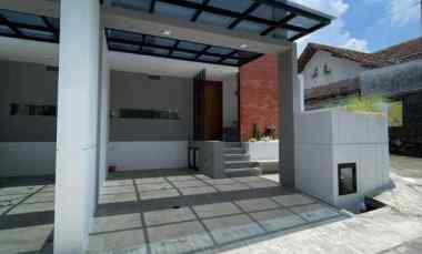 Rumah Siap Huni Industrial dekat Kampus UII Yogyakarta