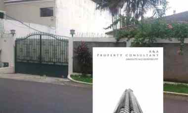 Di Sewakan/Dijual Rumah Strategis di Kemang Timur Jakarta Selatan