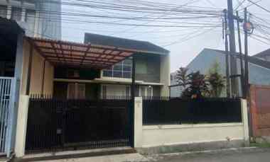 Rumah Dijual di KOMPLEK ARCAMANIK PERLUASAN BANDUNG