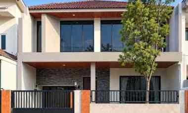 rumah strategis nginden intan shm