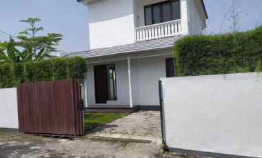 Rumah Style Villa 2 Kamar Tidur di Dalung Cepaka