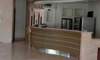 Rumah Swimming Pool Tanah Garasi Luas Ciracas