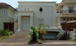 Rumah Cantik di Taman Beverly Golf Lippo Karawaci