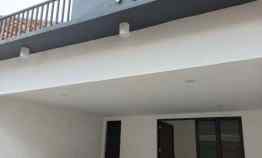 Rumah di Tebet, 2Lt, Bangunan Baru, Pojok, dekat Eco Park, Tebet Timur