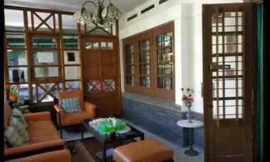 Rumah Tengah Kota dekat Gor Pancasila Cipunegara Nego