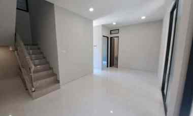 Rumah Timur di Florence Pakuwon City,new Minimalis