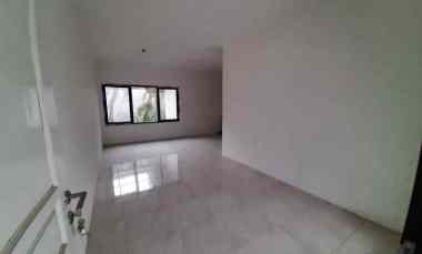 Rumah Tinggal Daerah Pondok Chandra Row Jln 2 mobil