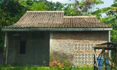 Rumah Tinjomoyo Barat Gunungpati Semarang