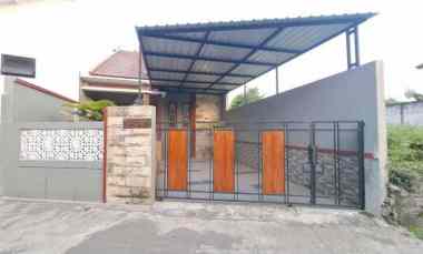 rumah tipe besar dan luas dekat transmart maguwo